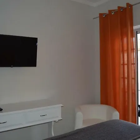 Casa Do Rochedo Homestay *