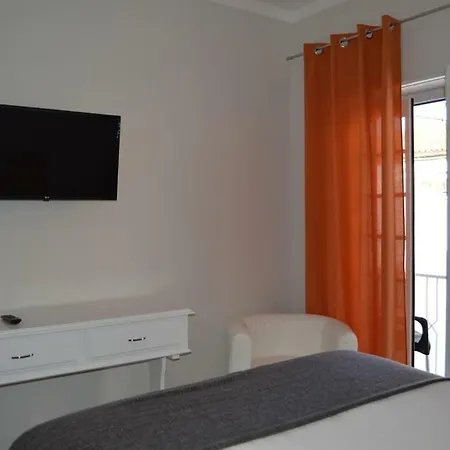 Homestay Casa Do Rochedo Ribamar (Torres Vedras)