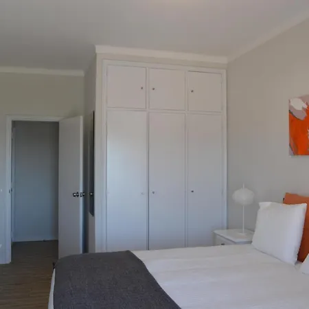 Homestay Casa Do Rochedo *