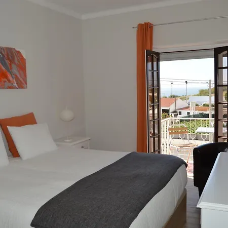 Homestay Casa Do Rochedo Ribamar (Torres Vedras)